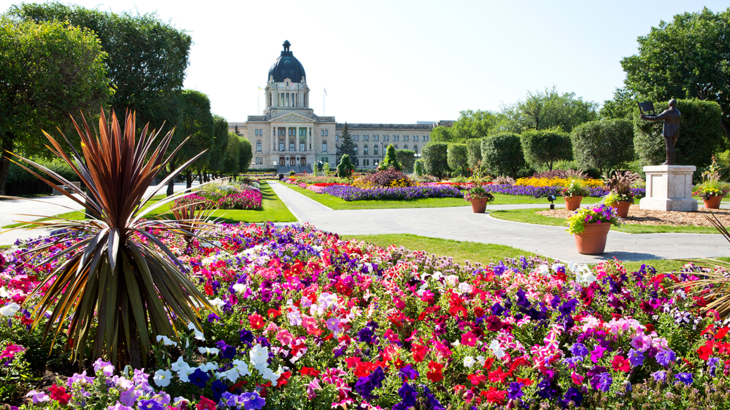 Kanada Saskatchewan Regina QE2 Gardens Foto iStock Sky Scapes